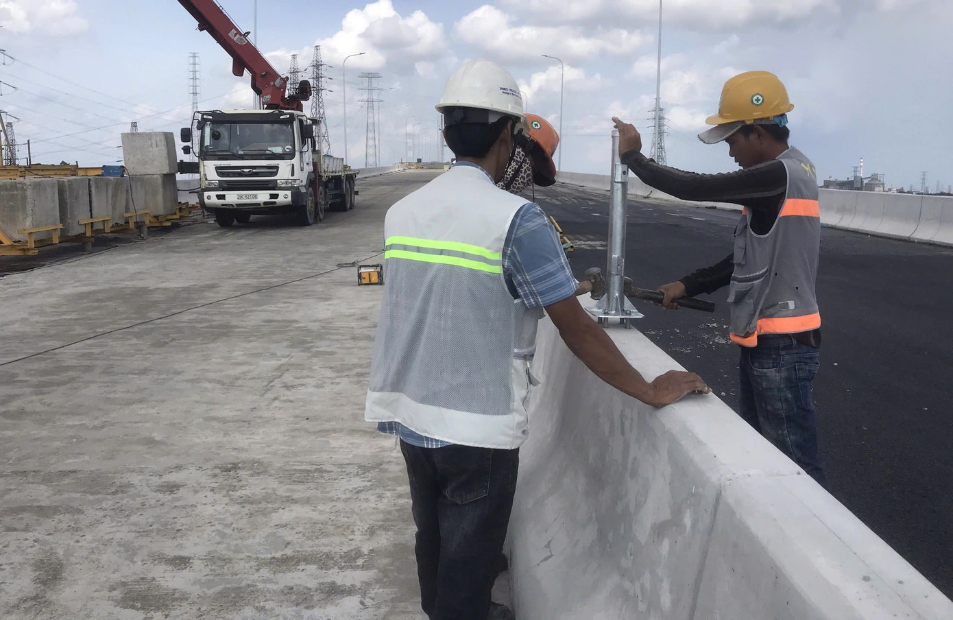 Lộ diện cầu 2.800 tỷ trên cao tốc Bến Lức - Long Thành sắp về đích- Ảnh 7. Lộ diện cầu 2.800 tỷ trên cao tốc Bến Lức - Long Thành sắp về đích- Ảnh 7.