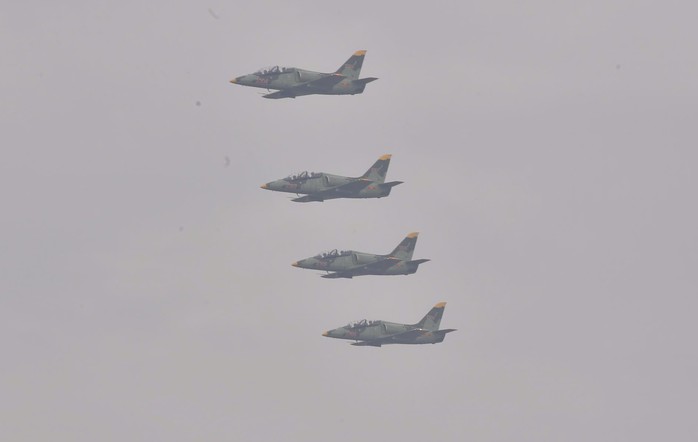 "Hổ mang chúa" Su30-MK2 bay qua Quảng trường Ba Đình- Ảnh 15. "Hổ mang chúa" Su30-MK2 bay qua Quảng trường Ba Đình- Ảnh 15.