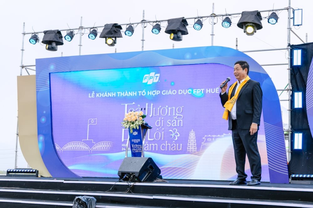 Chủ tịch FPT Trương Gia Bình nói về con đường phát triển nhiều thách thức, nhưng cũng mở ra cơ hội lớn cho Việt Nam- Ảnh 1. Chủ tịch FPT Trương Gia Bình nói về con đường phát triển nhiều thách thức, nhưng cũng mở ra cơ hội lớn cho Việt Nam- Ảnh 1.
