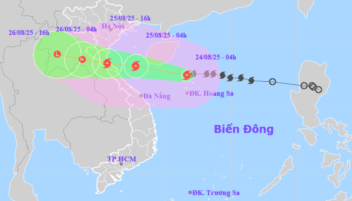 Bão số 5 liên tục tăng cấp, lao nhanh vào miền Trung, có thể gây mưa lớn trên 700 mm- Ảnh 1. Bão số 5 liên tục tăng cấp, lao nhanh vào miền Trung, có thể gây mưa lớn trên 700 mm- Ảnh 1.