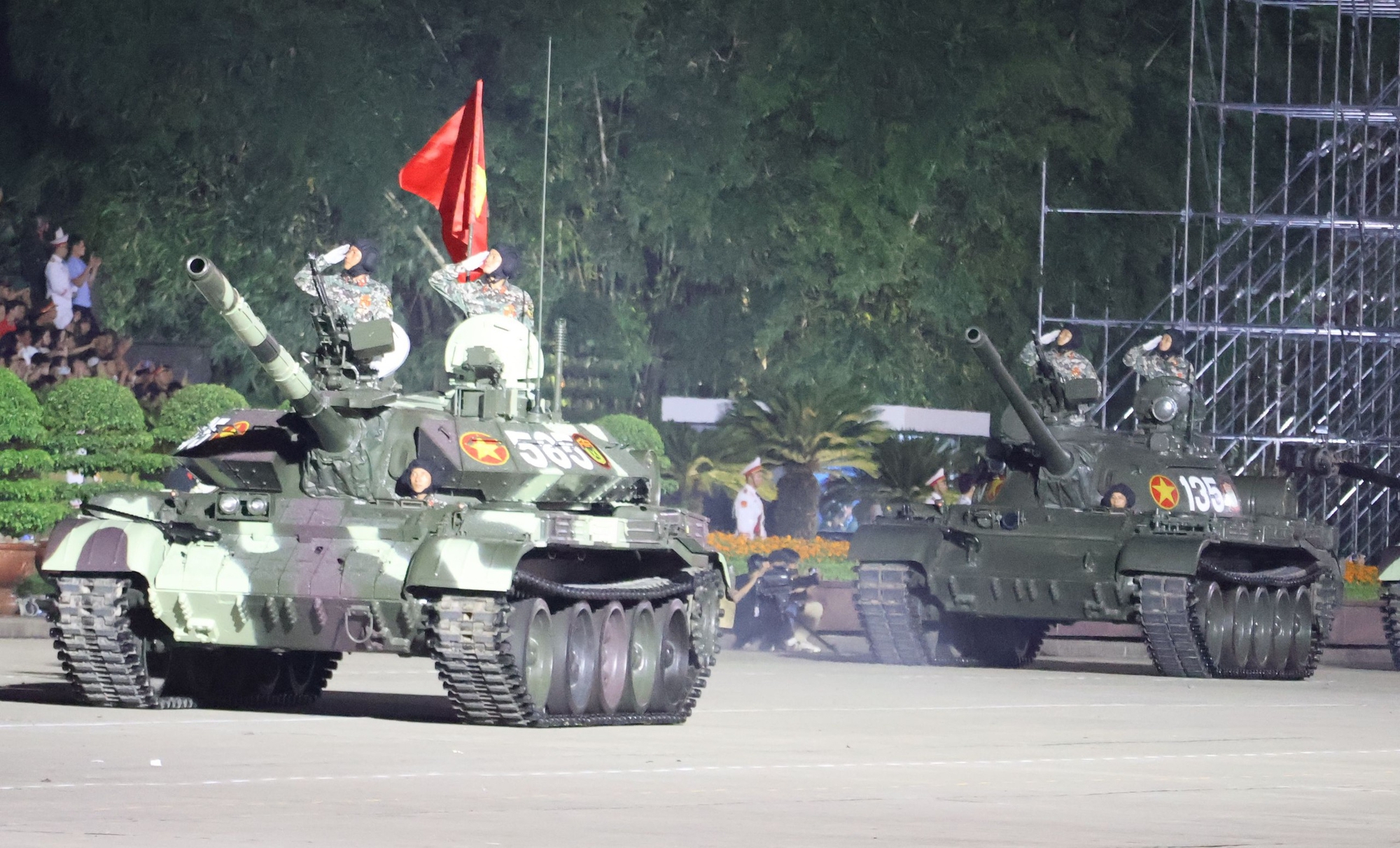 Gọi tên dàn vũ khí, khí tài hiện đại diễu binh trên Quảng trường Ba Đình- Ảnh 10. Gọi tên dàn vũ khí, khí tài hiện đại diễu binh trên Quảng trường Ba Đình- Ảnh 10.