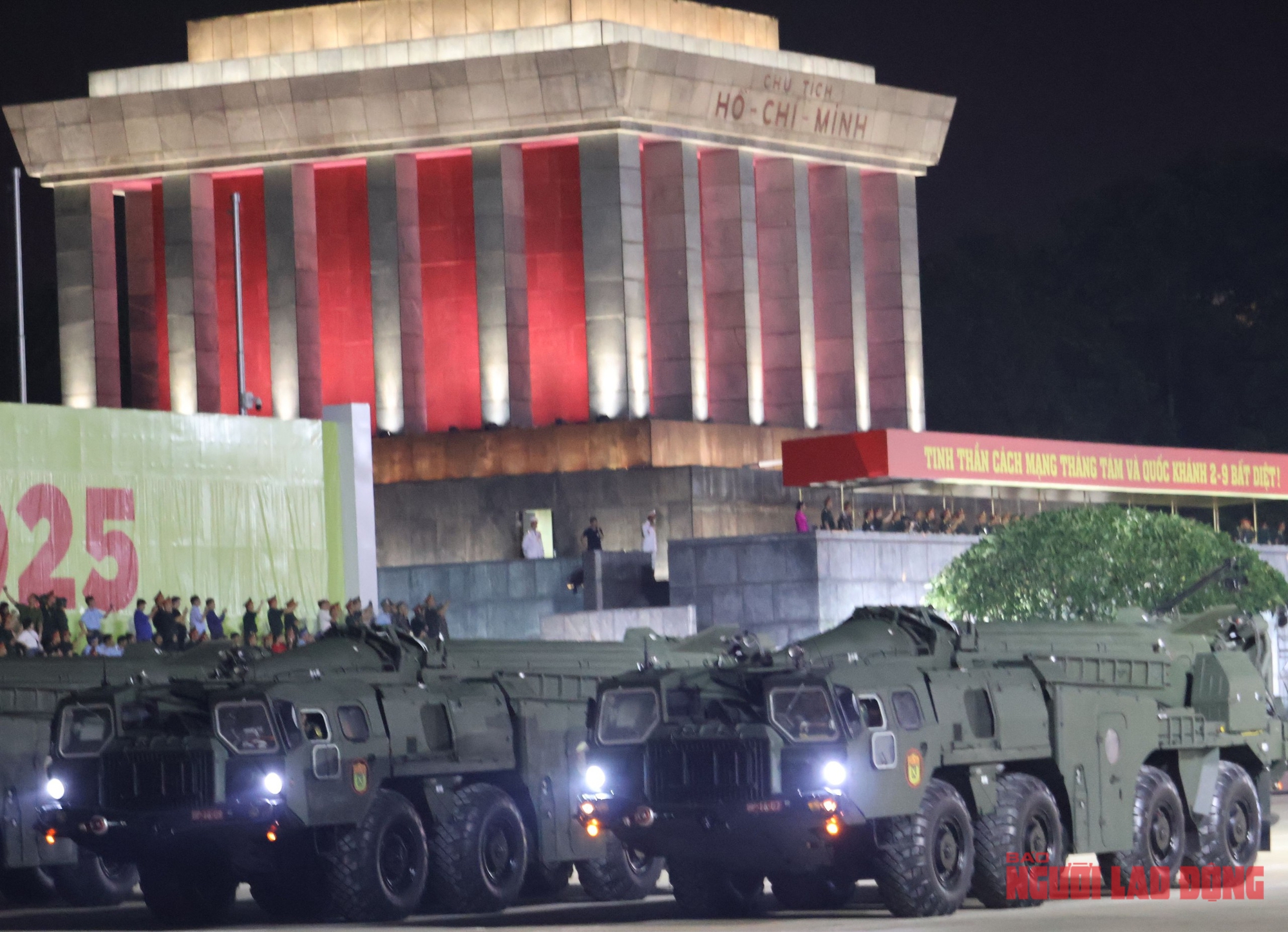 Gọi tên dàn vũ khí, khí tài hiện đại diễu binh trên Quảng trường Ba Đình- Ảnh 1. Gọi tên dàn vũ khí, khí tài hiện đại diễu binh trên Quảng trường Ba Đình- Ảnh 1.