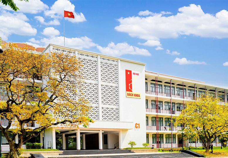 Toàn cảnh điểm chuẩn đại học năm 2025: Sư phạm tiếp tục giữ vững "ngôi vương", kinh tế nhiều biến động!- Ảnh 6.