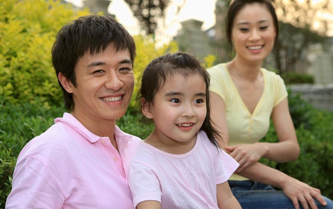 Nhà văn nổi tiếng nói: Chỉ cần nhìn 1 điểm của người đàn ông, biết ngay gia đình hạnh phúc, con cái ngoan ngoãn hay không- Ảnh 1. Nhà văn nổi tiếng nói: Chỉ cần nhìn 1 điểm của người đàn ông, biết ngay gia đình hạnh phúc, con cái ngoan ngoãn hay không- Ảnh 1.