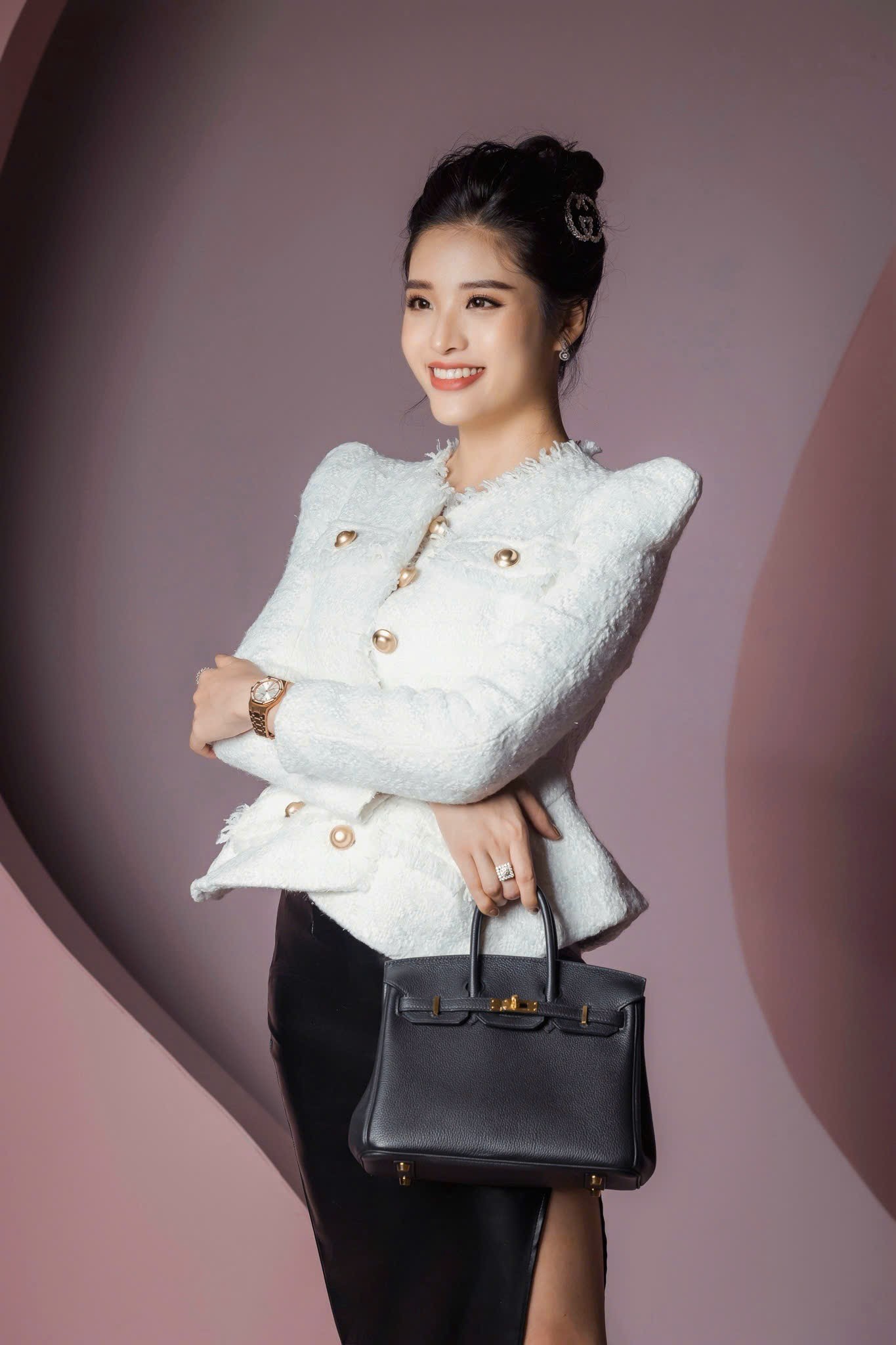 Phan Hoàng Thu: Từ hoa hậu xinh đẹp đến BTV tài chính- Ảnh 4. Phan Hoàng Thu: Từ hoa hậu xinh đẹp đến BTV tài chính- Ảnh 4.