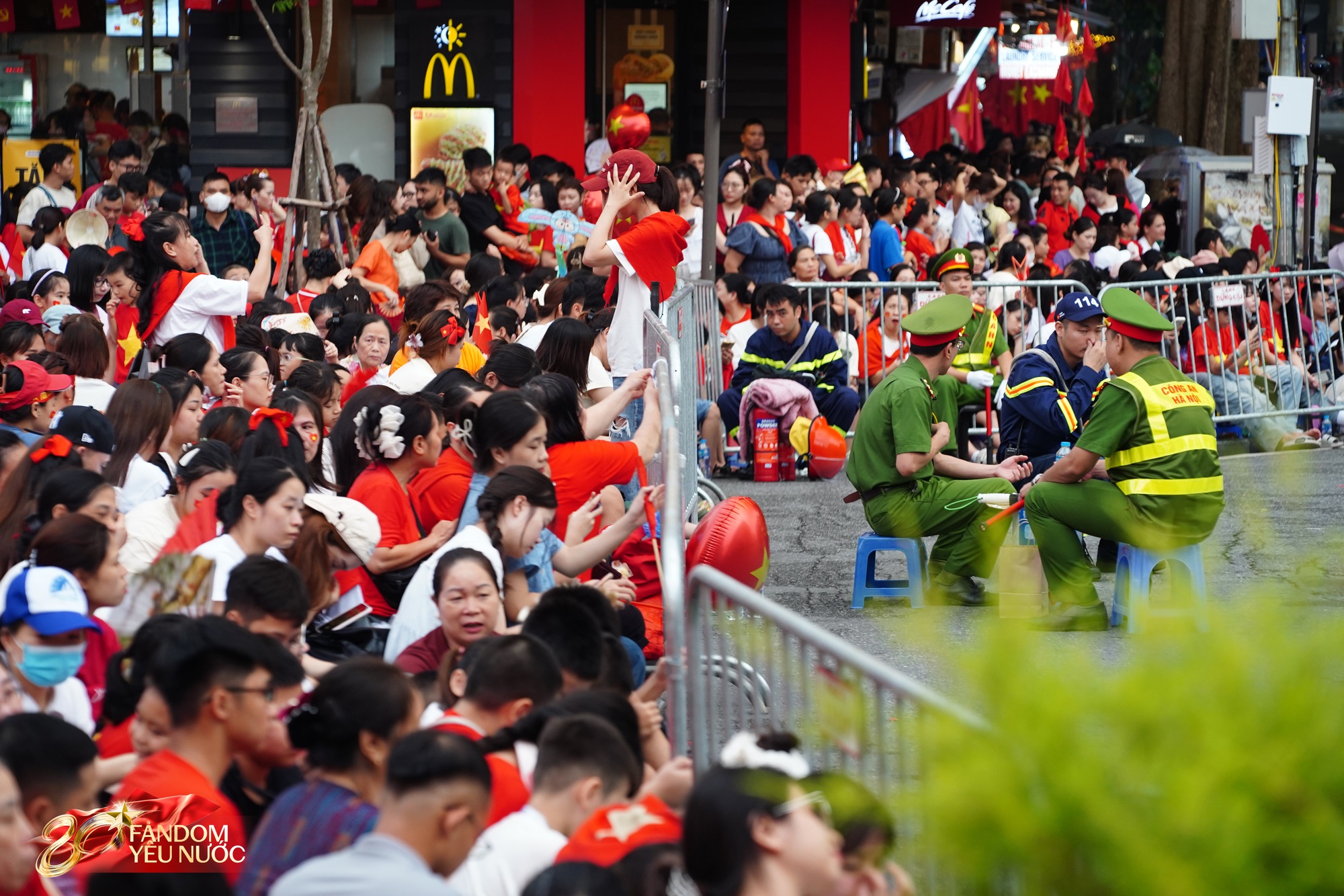 Hà Nội lúc này, đông kỷ lục!- Ảnh 18.