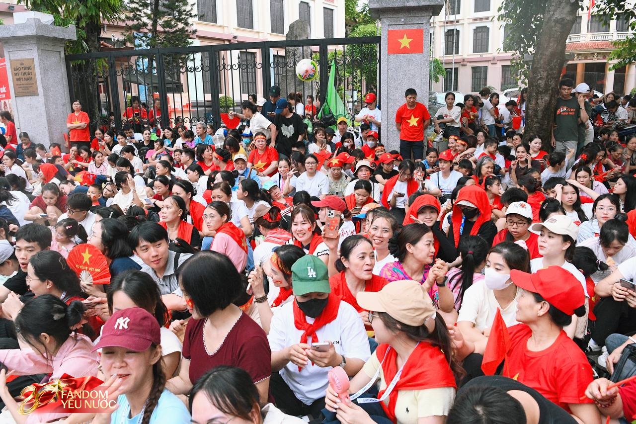 Hà Nội lúc này, đông kỷ lục!- Ảnh 13.