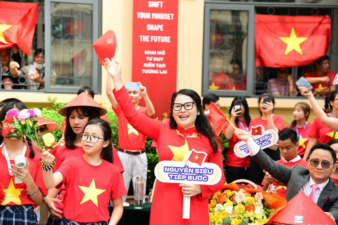 Hà Nội: Không học các môn văn hoá ngay sau lễ khai giảng- Ảnh 1. Hà Nội: Không học các môn văn hoá ngay sau lễ khai giảng- Ảnh 1.