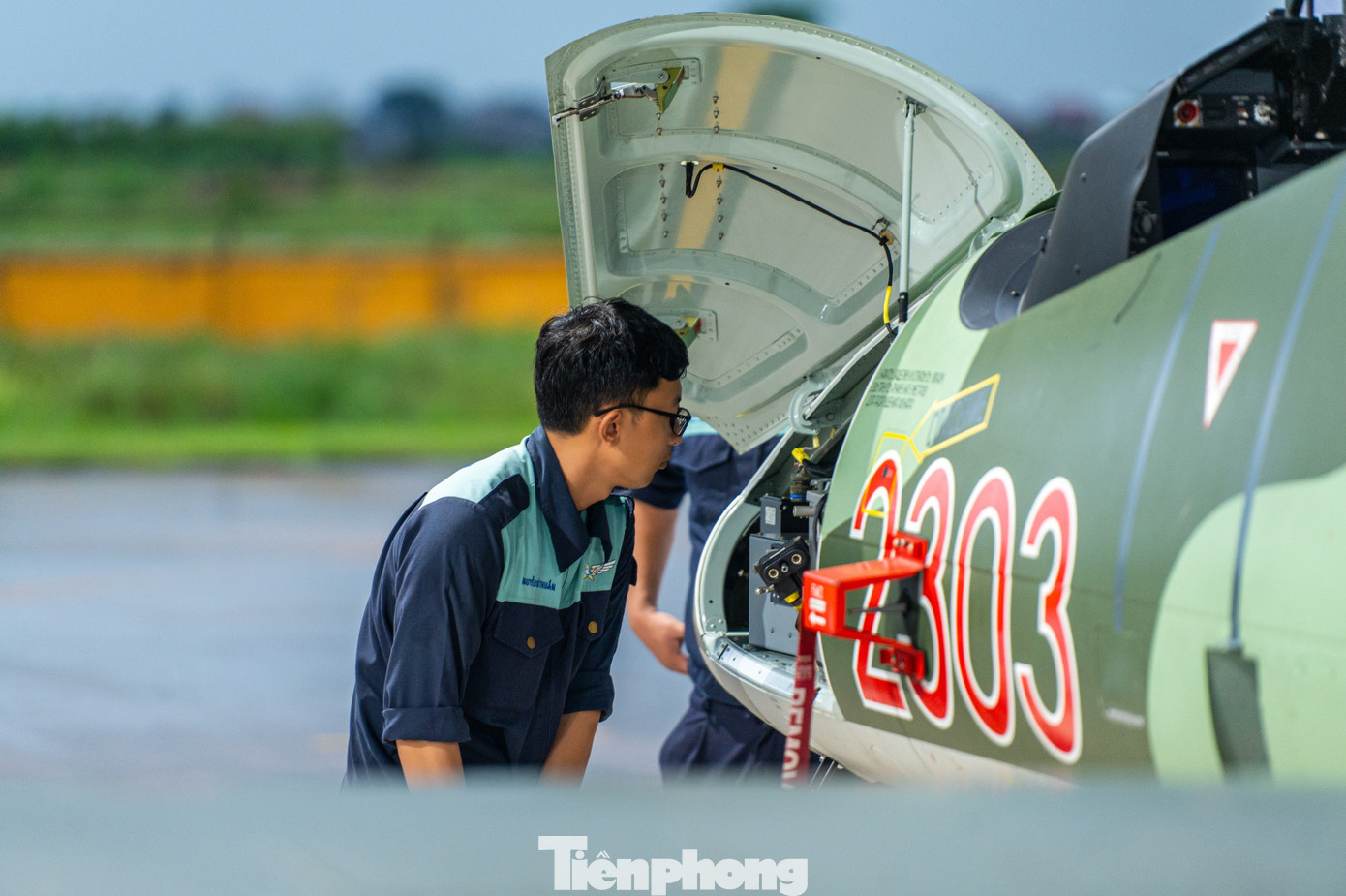 Biên đội tiêm kích sẵn sàng bay trên bầu trời Quảng trường Ba Đình- Ảnh 4. Biên đội tiêm kích sẵn sàng bay trên bầu trời Quảng trường Ba Đình- Ảnh 4.