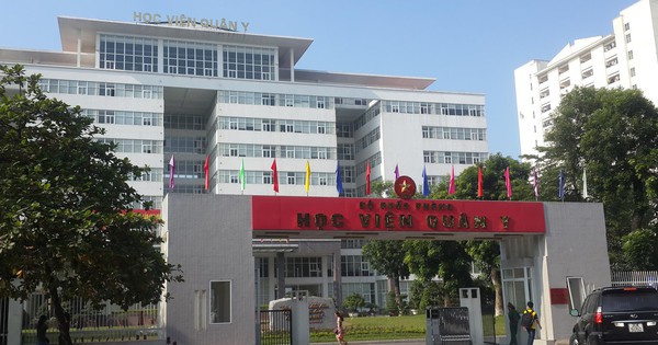 Toàn cảnh điểm chuẩn đại học năm 2025: Sư phạm tiếp tục giữ vững "ngôi vương", kinh tế nhiều biến động!- Ảnh 4.