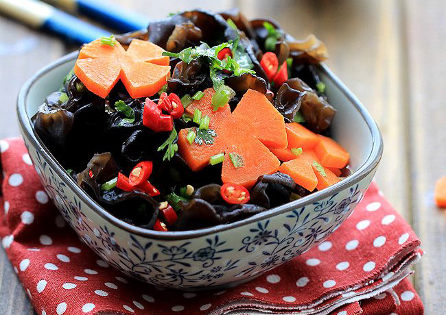 Ăn 1 thứ giòn nhưng "đen như than", người đàn ông thoát cảnh phải cắt cụt chân, mỡ và đường trong máu đều giảm hẳn- Ảnh 2.