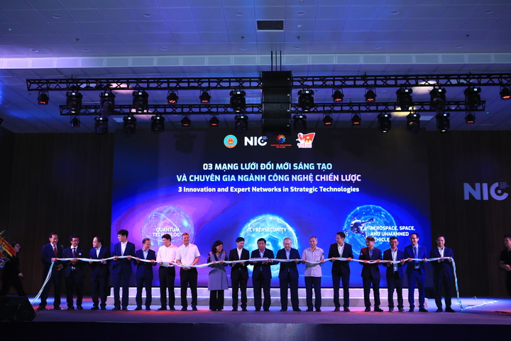 Thành lập 3 Mạng lưới đổi mới sáng tạo và chuyên gia ngành công nghệ chiến lược- Ảnh 1. Thành lập 3 Mạng lưới đổi mới sáng tạo và chuyên gia ngành công nghệ chiến lược- Ảnh 1.