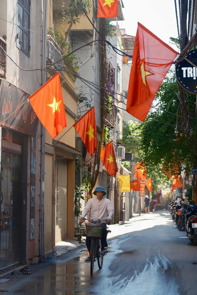 Khách Tây ngạc nhiên khi gặp cảnh tượng trên đường phố Việt Nam, nhận xét: "Tôi thấy nó ở mọi nơi!"- Ảnh 7. Khách Tây ngạc nhiên khi gặp cảnh tượng trên đường phố Việt Nam, nhận xét: "Tôi thấy nó ở mọi nơi!"- Ảnh 7.