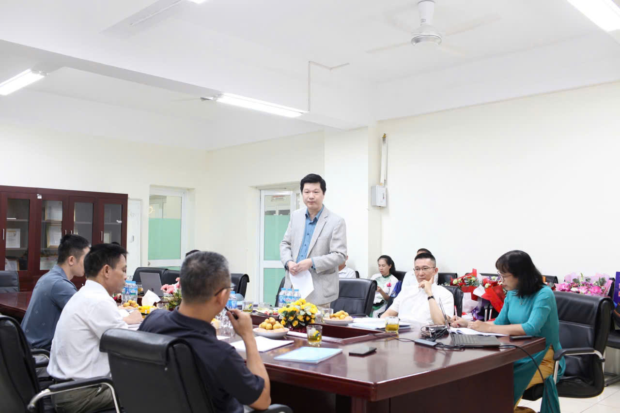 PGS.TS Lê Hoàng Sơn: Better Choice Awards cần ưu tiên các sản phẩm công nghệ “Make in Vietnam”, với hàm lượng chất xám cao do người Việt làm chủ- Ảnh 5. PGS.TS Lê Hoàng Sơn: Better Choice Awards cần ưu tiên các sản phẩm công nghệ “Make in Vietnam”, với hàm lượng chất xám cao do người Việt làm chủ- Ảnh 5.