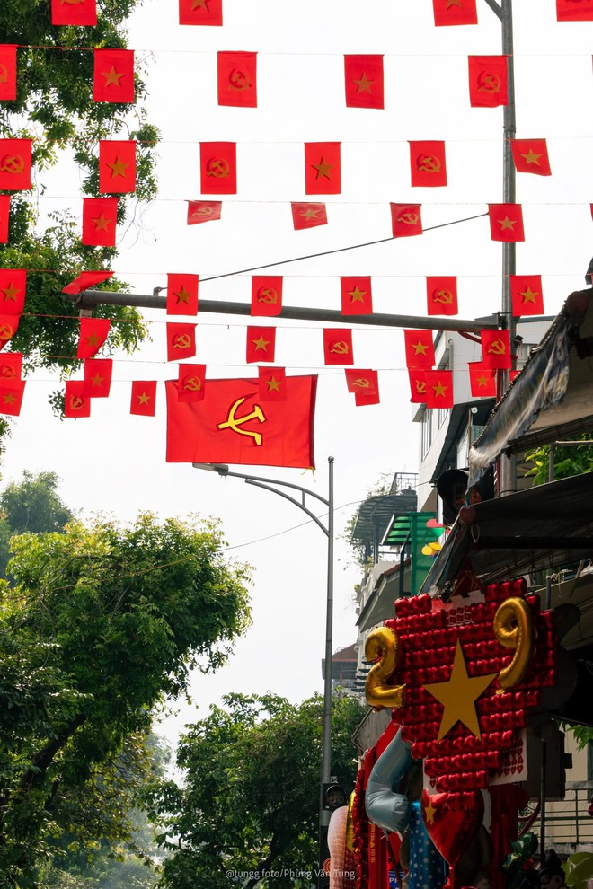 Khách Tây ngạc nhiên khi gặp cảnh tượng trên đường phố Việt Nam, nhận xét: "Tôi thấy nó ở mọi nơi!"- Ảnh 6. Khách Tây ngạc nhiên khi gặp cảnh tượng trên đường phố Việt Nam, nhận xét: "Tôi thấy nó ở mọi nơi!"- Ảnh 6.