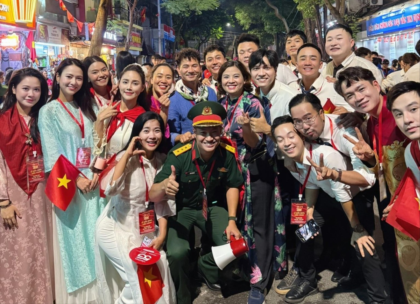 Người hot hơn cả dàn sao trong buổi tổng hợp luyện lần 2- Ảnh 4. Người hot hơn cả dàn sao trong buổi tổng hợp luyện lần 2- Ảnh 4.