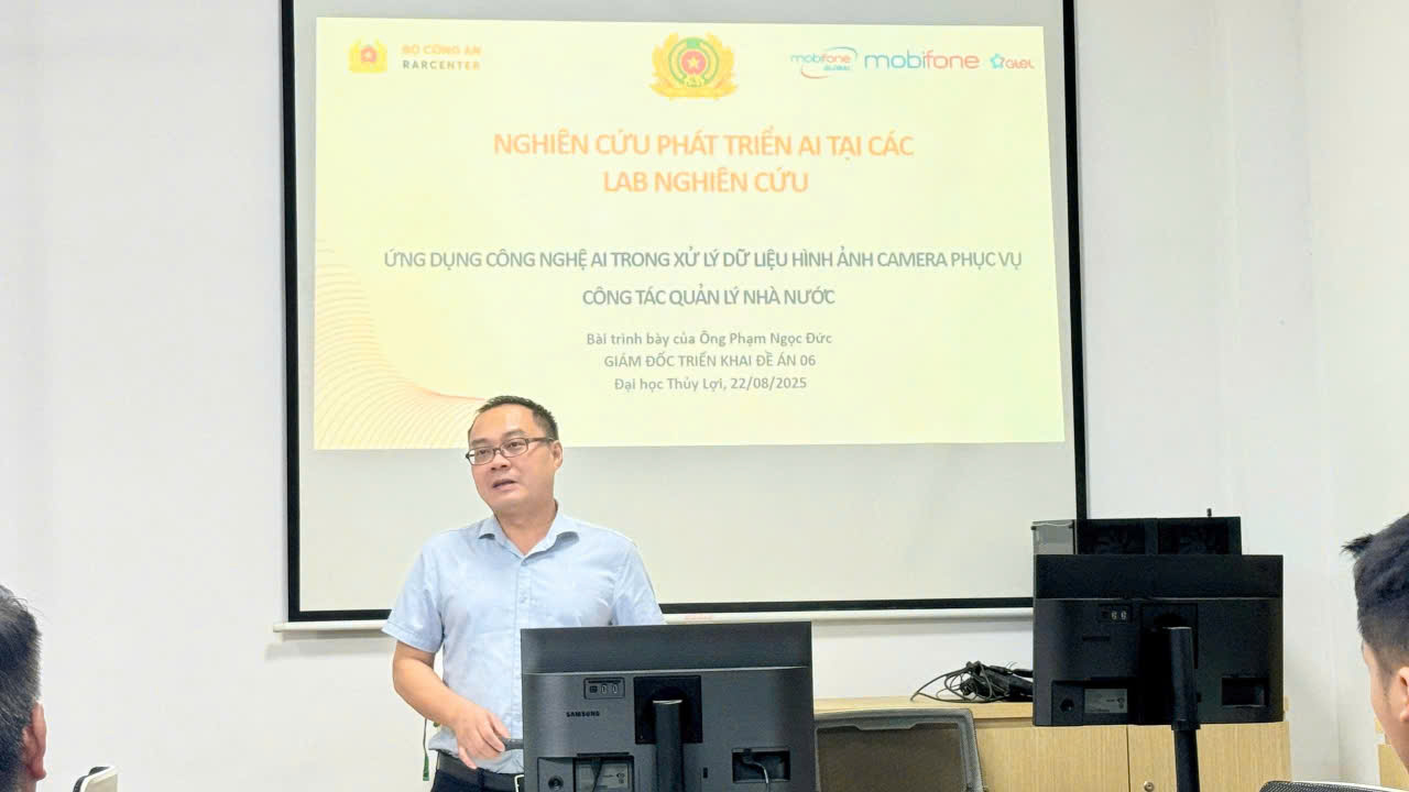 PGS.TS Lê Hoàng Sơn: Better Choice Awards cần ưu tiên các sản phẩm công nghệ “Make in Vietnam”, với hàm lượng chất xám cao do người Việt làm chủ- Ảnh 8. PGS.TS Lê Hoàng Sơn: Better Choice Awards cần ưu tiên các sản phẩm công nghệ “Make in Vietnam”, với hàm lượng chất xám cao do người Việt làm chủ- Ảnh 8.