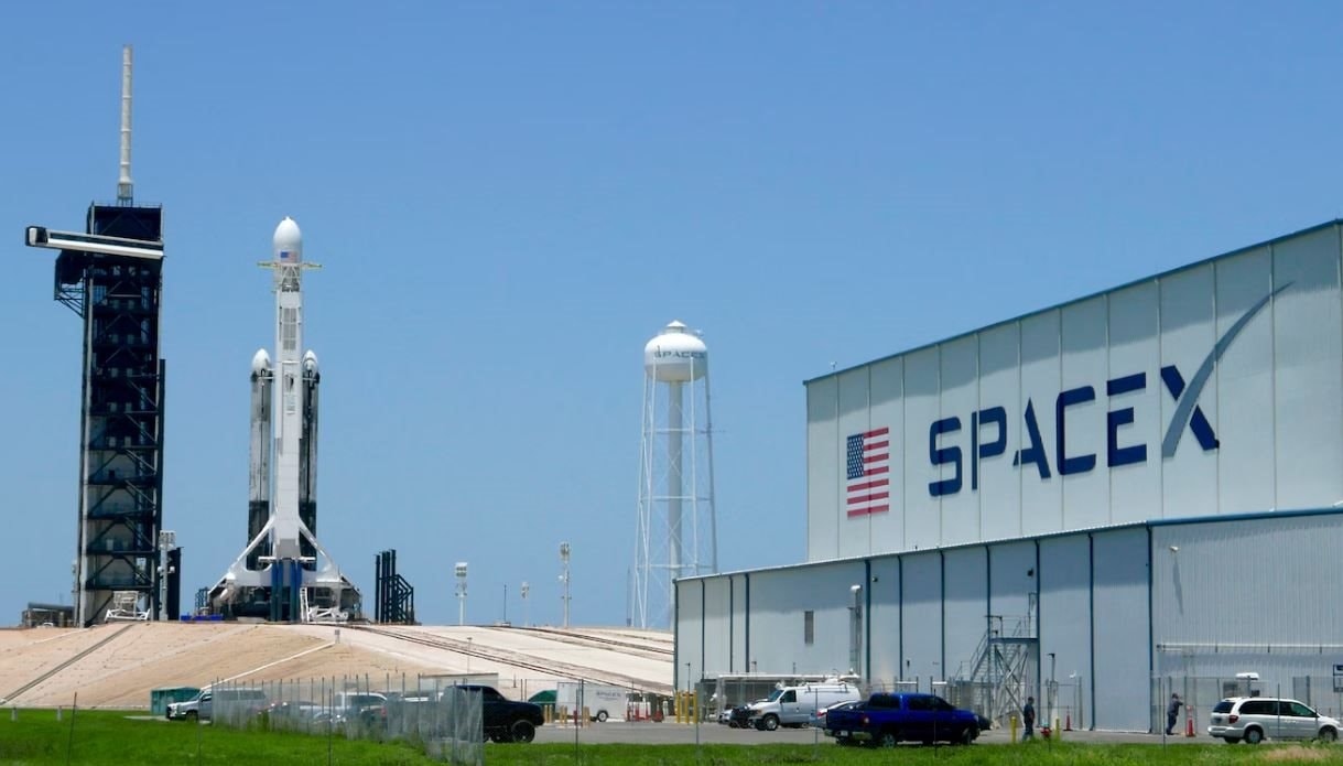Elon Musk sở hữu một startup mà hiện cả nước Mỹ đang phải phụ thuộc, quyền lực hơn cả Tesla- Ảnh 1. Elon Musk sở hữu một startup mà hiện cả nước Mỹ đang phải phụ thuộc, quyền lực hơn cả Tesla- Ảnh 1.