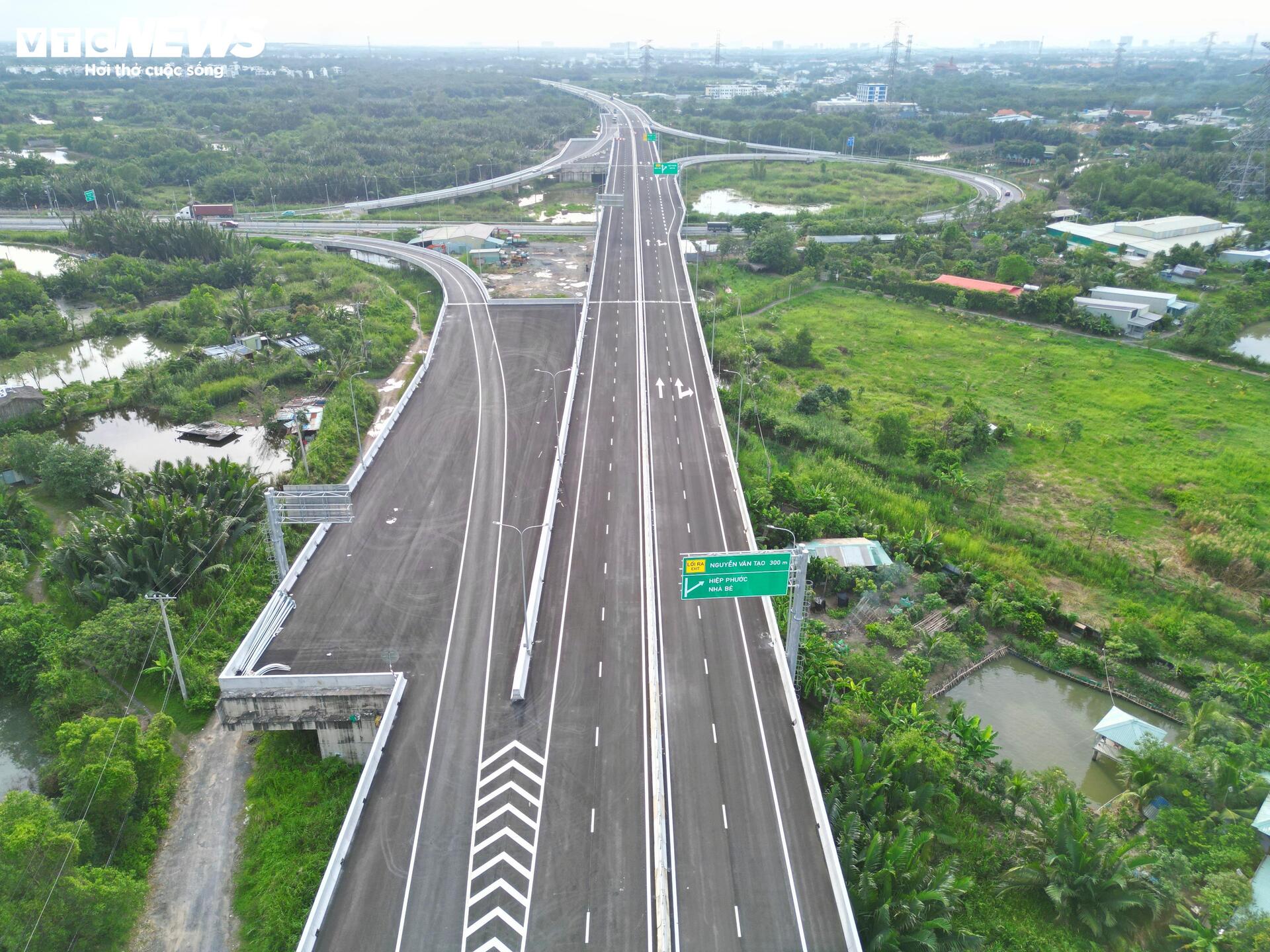 Diện mạo cầu dây văng tĩnh không cao nhất Việt Nam trước ngày về đích- Ảnh 9. Diện mạo cầu dây văng tĩnh không cao nhất Việt Nam trước ngày về đích- Ảnh 9.