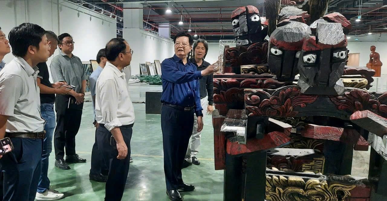 Chỉ 2 ngày nữa, Việt Nam chứng kiến một sự kiện chưa có tiền lệ, hơn 100 DN tham gia, có cả xe chống đạn- Ảnh 4.