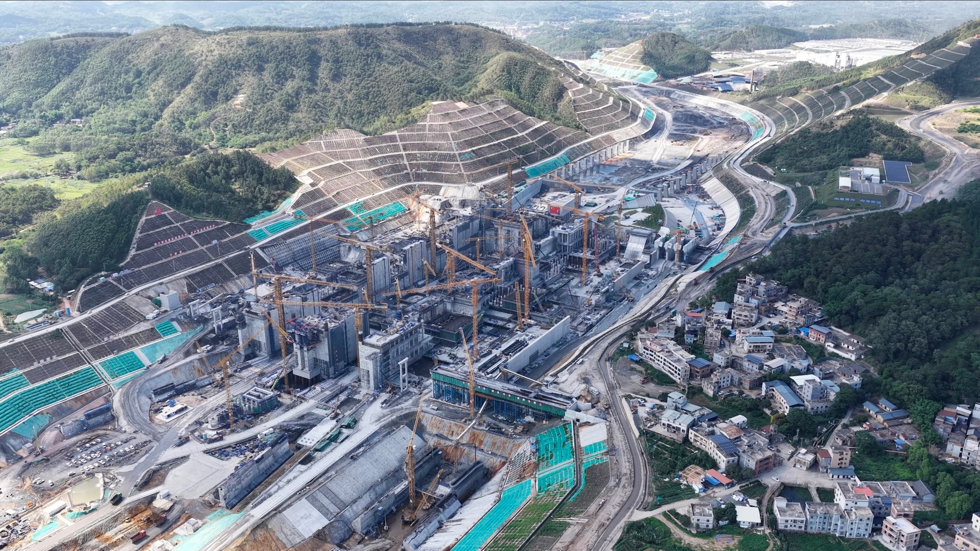 Tham vọng kết nối ASEAN, kênh đào 10 tỷ USD của láng giềng VN sắp hoàn thành, có điểm lớn nhất thế giới- Ảnh 3. Tham vọng kết nối ASEAN, kênh đào 10 tỷ USD của láng giềng VN sắp hoàn thành, có điểm lớn nhất thế giới- Ảnh 3.