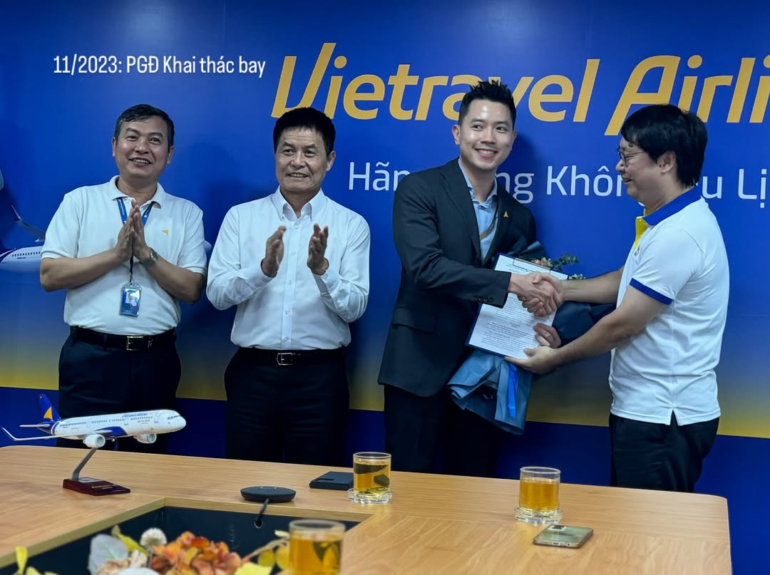 Giám đốc khai thác bay của Vietravel Airlines làm rõ lộ trình từ sinh viên Ngoại thương lên Giám đốc khai thác bay của Vietravel Airlines làm rõ lộ trình từ sinh viên Ngoại thương lên