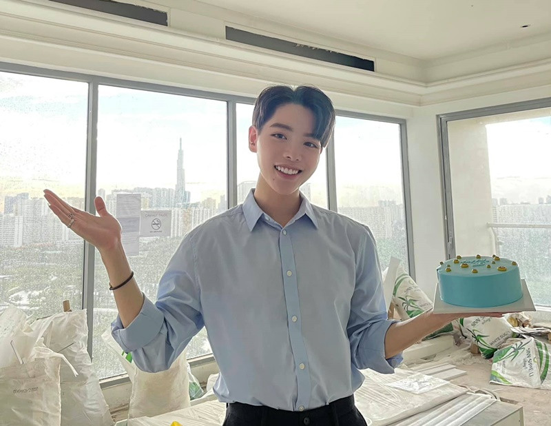 Ca sĩ "đập mặt xây lại", đổi đời sau 10 năm, ở nhà 10 tỷ, nhiều bất động sản từ Hà Nội tới TPHCM- Ảnh 4. Ca sĩ "đập mặt xây lại", đổi đời sau 10 năm, ở nhà 10 tỷ, nhiều bất động sản từ Hà Nội tới TPHCM- Ảnh 4.