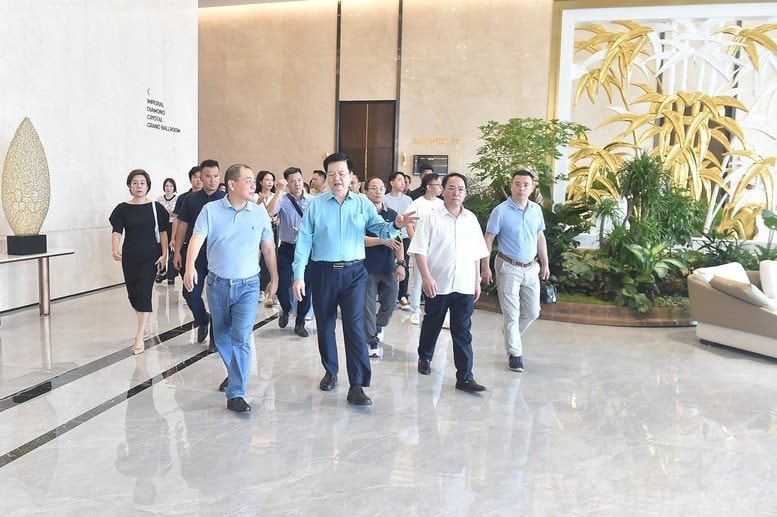 Chỉ 2 ngày nữa, Việt Nam chứng kiến một sự kiện chưa có tiền lệ, hơn 100 DN tham gia, có cả xe chống đạn- Ảnh 5.