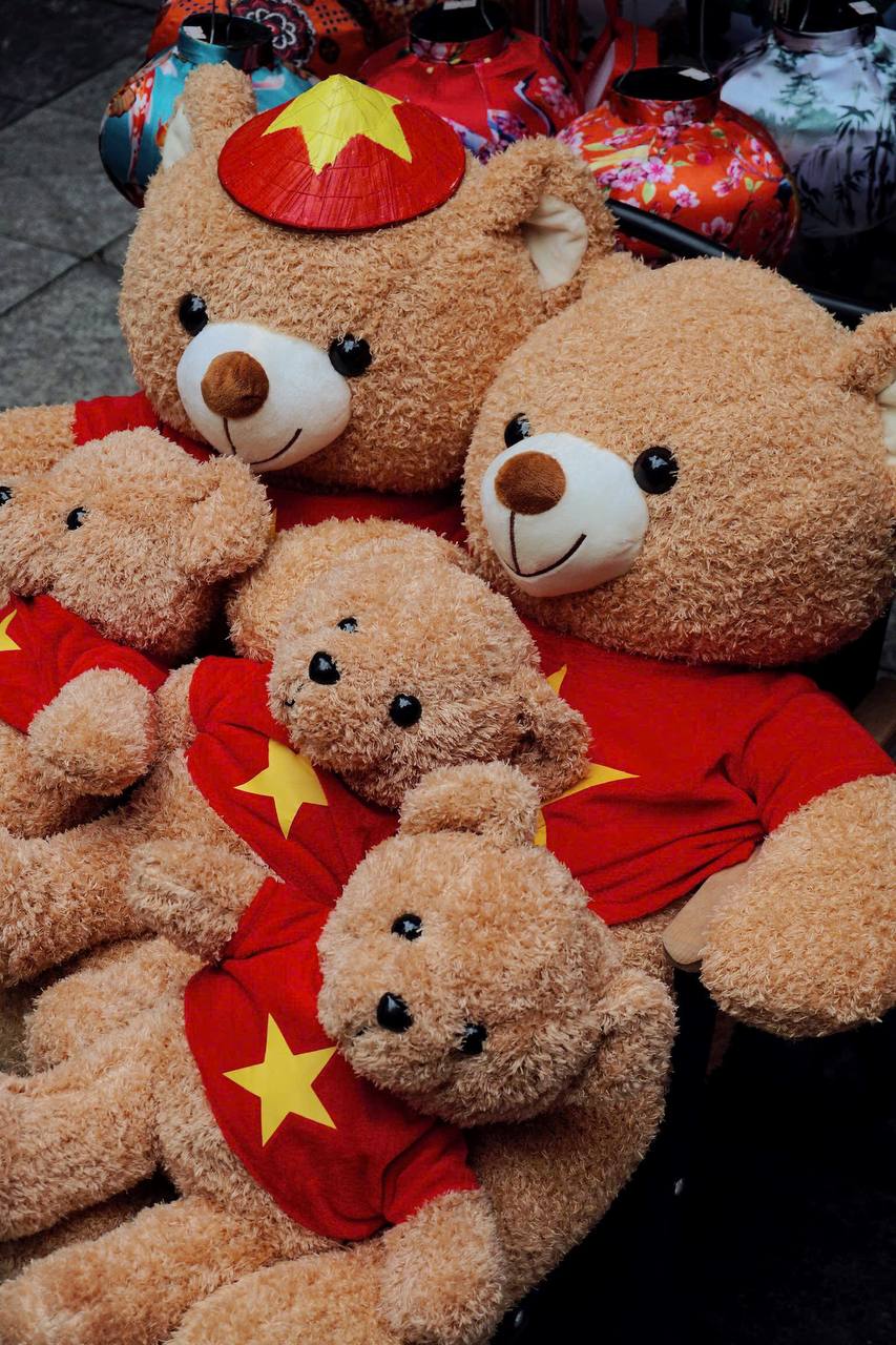 Hàng Mã đẹp rung chuyển mọi giác quan, tiểu thương bán hàng full công suất không kịp thở, 1m2 có 100 nụ cười rực rỡ- Ảnh 9. Hàng Mã đẹp rung chuyển mọi giác quan, tiểu thương bán hàng full công suất không kịp thở, 1m2 có 100 nụ cười rực rỡ- Ảnh 9.