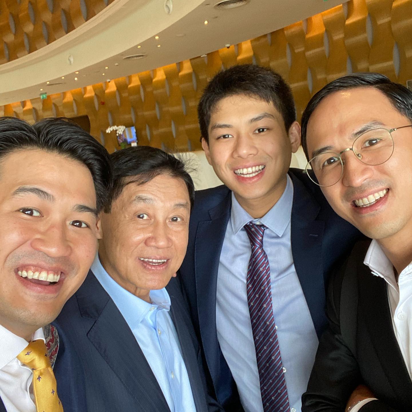 Tỷ phú Johnathan Hạnh Nguyễn: Dốc hết quỹ hưu trí làm từ thiện, 10 tỷ ứng từ Thủy Tiên cũng sắp cạn- Ảnh 3.