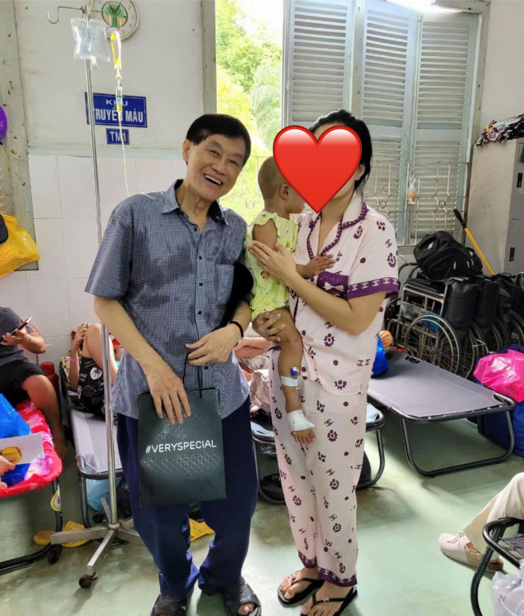 Tỷ phú Johnathan Hạnh Nguyễn: Dốc hết quỹ hưu trí làm từ thiện, 10 tỷ ứng từ Thủy Tiên cũng sắp cạn- Ảnh 1.