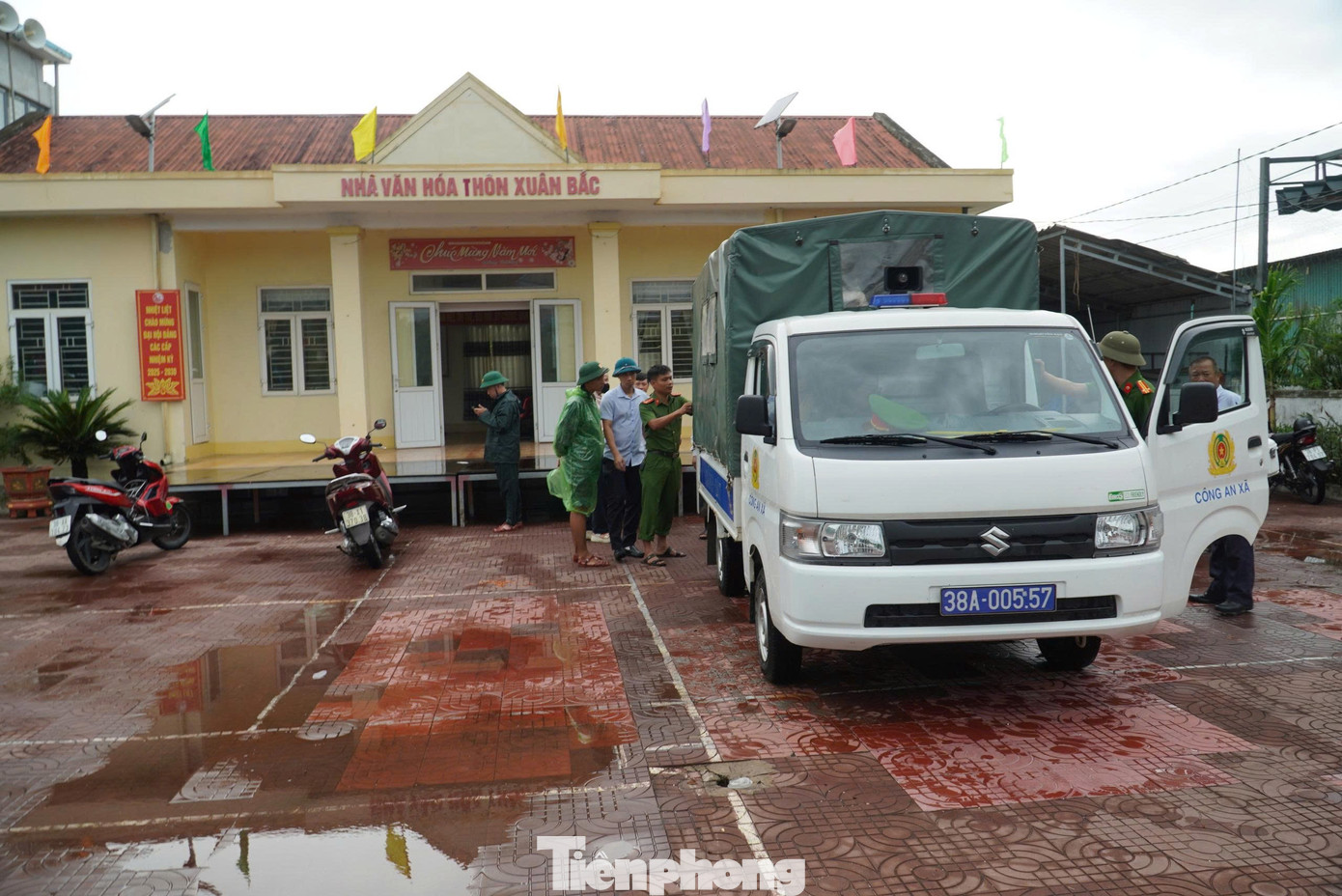 'Bão đến là phải đi, chỉ sợ trở về chẳng còn nhà cửa'- Ảnh 2.