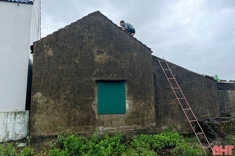 Bão số 5 cách các tỉnh miền Trung khoảng 100km, gấp rút di dời hàng nghìn người dân đến nơi an toàn- Ảnh 20. Bão số 5 cách các tỉnh miền Trung khoảng 100km, gấp rút di dời hàng nghìn người dân đến nơi an toàn- Ảnh 20.