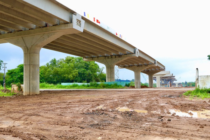 Đẩy mạnh nhiều dự án để đảm bảo kết nối đồng bộ TP HCM - Sân bay Long Thành- Ảnh 7. Đẩy mạnh nhiều dự án để đảm bảo kết nối đồng bộ TP HCM - Sân bay Long Thành- Ảnh 7.