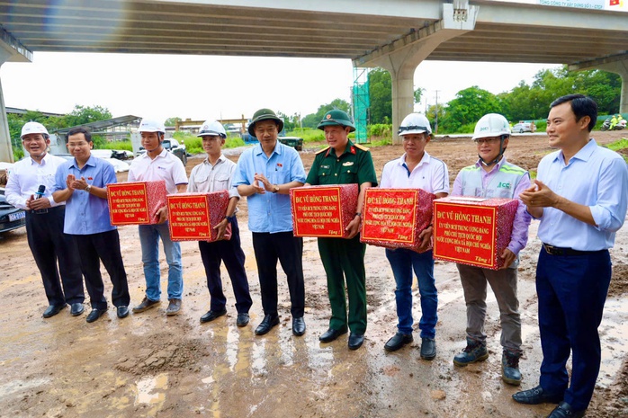 Đẩy mạnh nhiều dự án để đảm bảo kết nối đồng bộ TP HCM - Sân bay Long Thành- Ảnh 9. Đẩy mạnh nhiều dự án để đảm bảo kết nối đồng bộ TP HCM - Sân bay Long Thành- Ảnh 9.