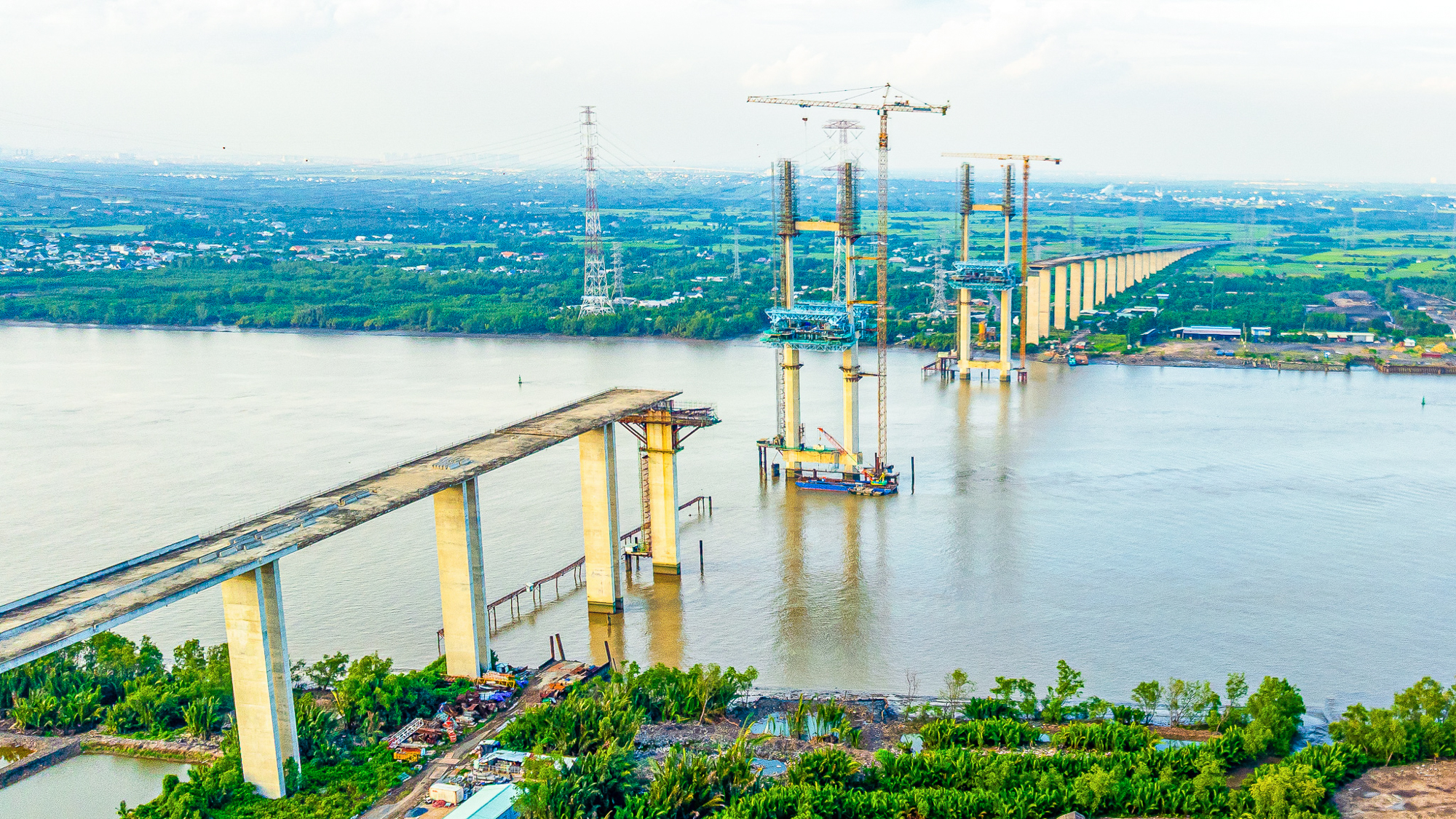 Ngắm cầu dây văng cao nhất Việt Nam sắp thông xe, siêu dự án 9 tỷ USD của tỷ phú Phạm Nhật Vượng được hưởng lợi- Ảnh 11.