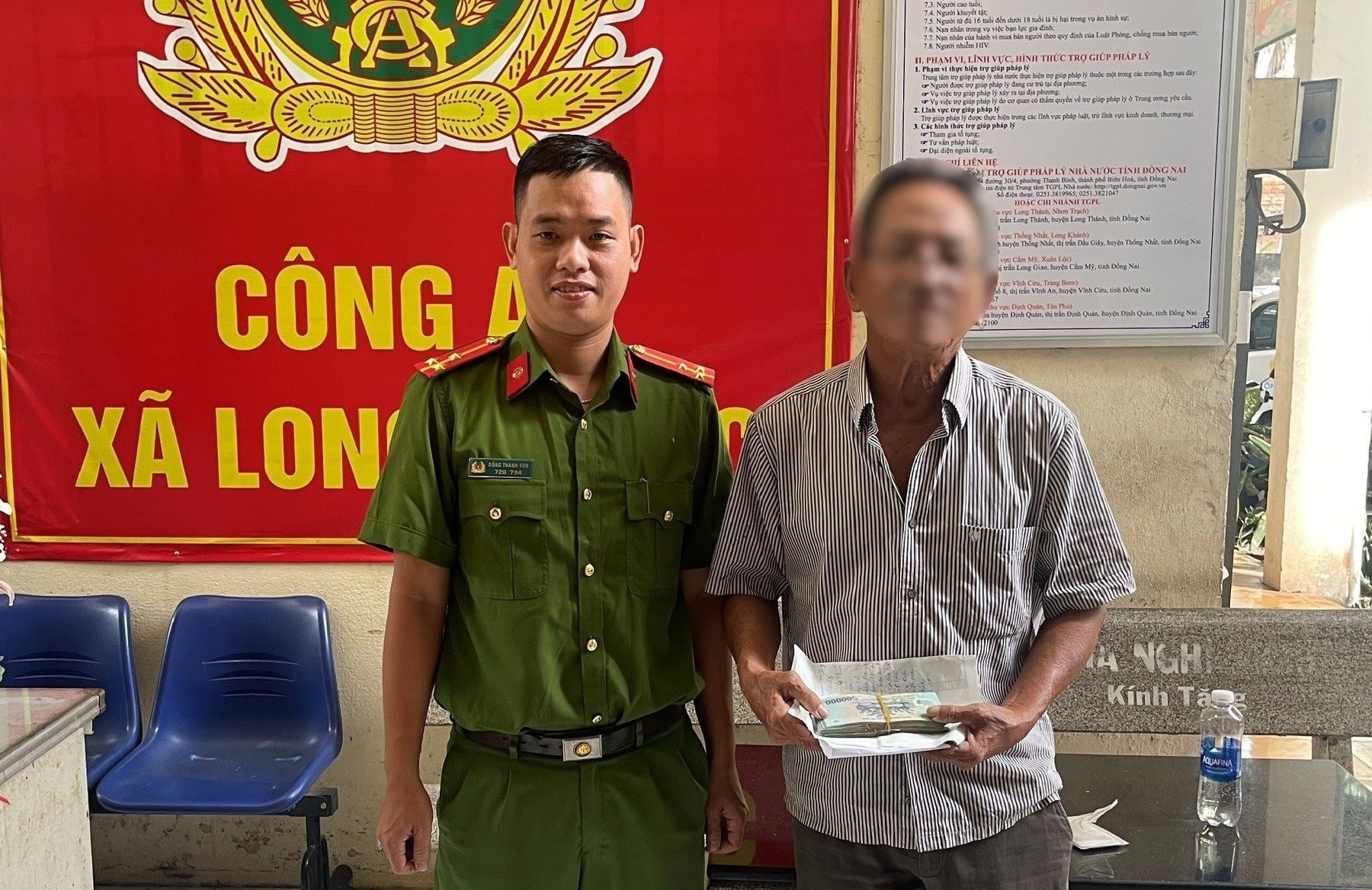 Vừa nhận yêu cầu chuyển gấp 70 triệu đồng, người đàn ông Đồng Nai lập tức trình báo Công an- Ảnh 1.
