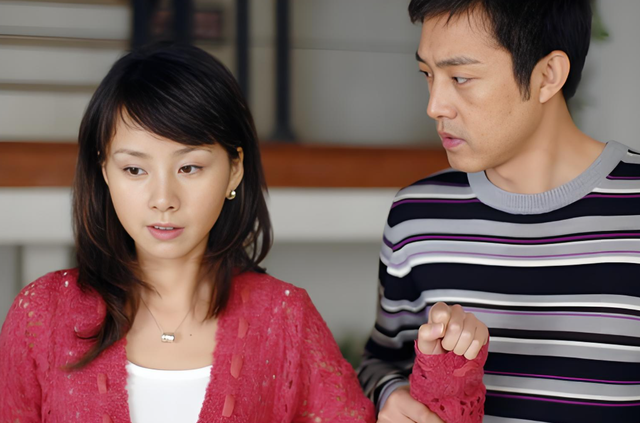 Chi tiêu hết 18 triệu/tháng, vợ bị chồng mắng xối xả nhưng bảo chồng tự cầm tiền chi tiêu thì anh tái mét mặt- Ảnh 1. Chi tiêu hết 18 triệu/tháng, vợ bị chồng mắng xối xả nhưng bảo chồng tự cầm tiền chi tiêu thì anh tái mét mặt- Ảnh 1.