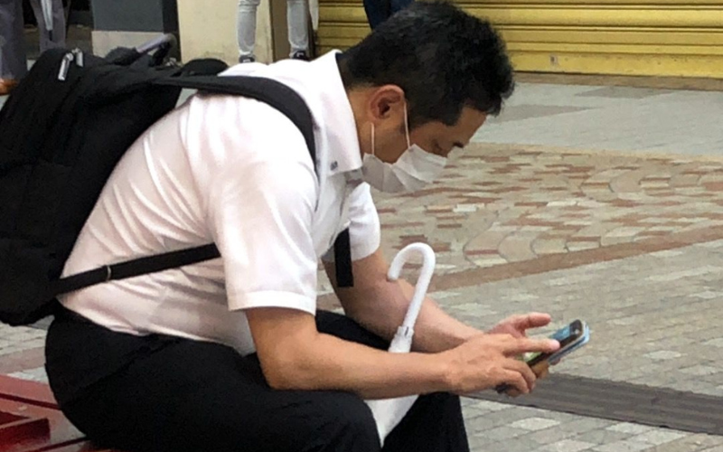 Gần 40 tuổi, tôi thấy mình vẫn loay hoay với cơm áo gạo tiền: Không có nổi 15 triệu/tháng để thuê nhà tử tế cho vợ con ở- Ảnh 1.