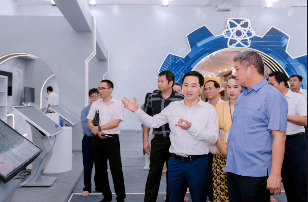 Khám phá dấu ấn tinh hoa tại triển lãm Không gian Truyền thống và Sáng tạo Hà Nội 2025- Ảnh 1.