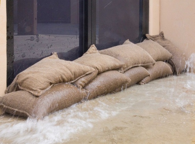 Nước ngập sâu vào nhà, xe máy, tivi, tủ lạnh, máy giặt làm thế nào để không hư hỏng nặng?- Ảnh 10.