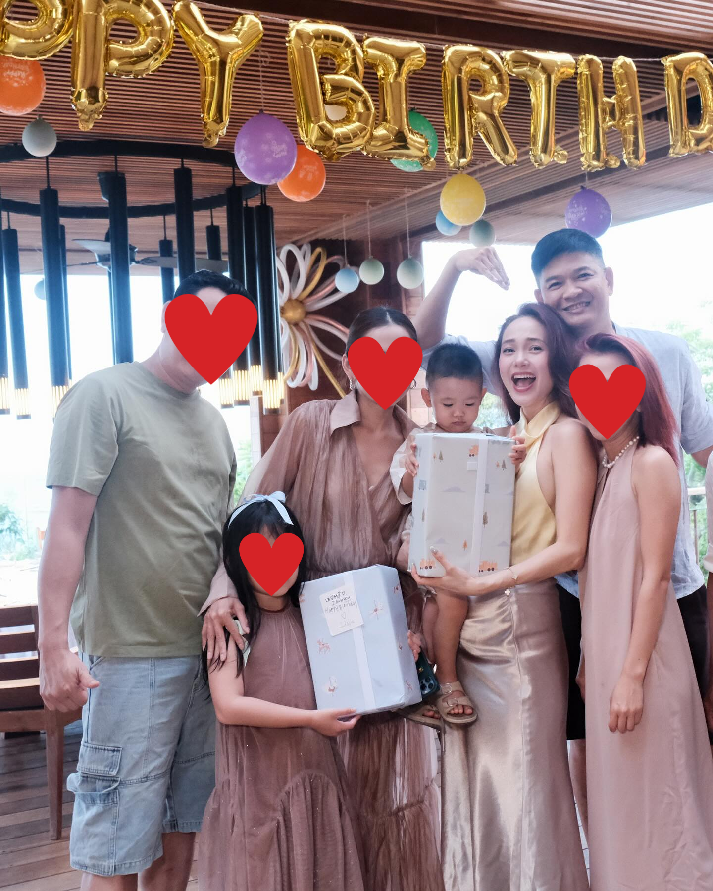 Minh Hằng tổ chức sinh nhật cho quý tử ở resort 1 tỷ đồng/3 đêm, diện mạo của ông xã đại gia gây chú ý- Ảnh 5. Minh Hằng tổ chức sinh nhật cho quý tử ở resort 1 tỷ đồng/3 đêm, diện mạo của ông xã đại gia gây chú ý- Ảnh 5.