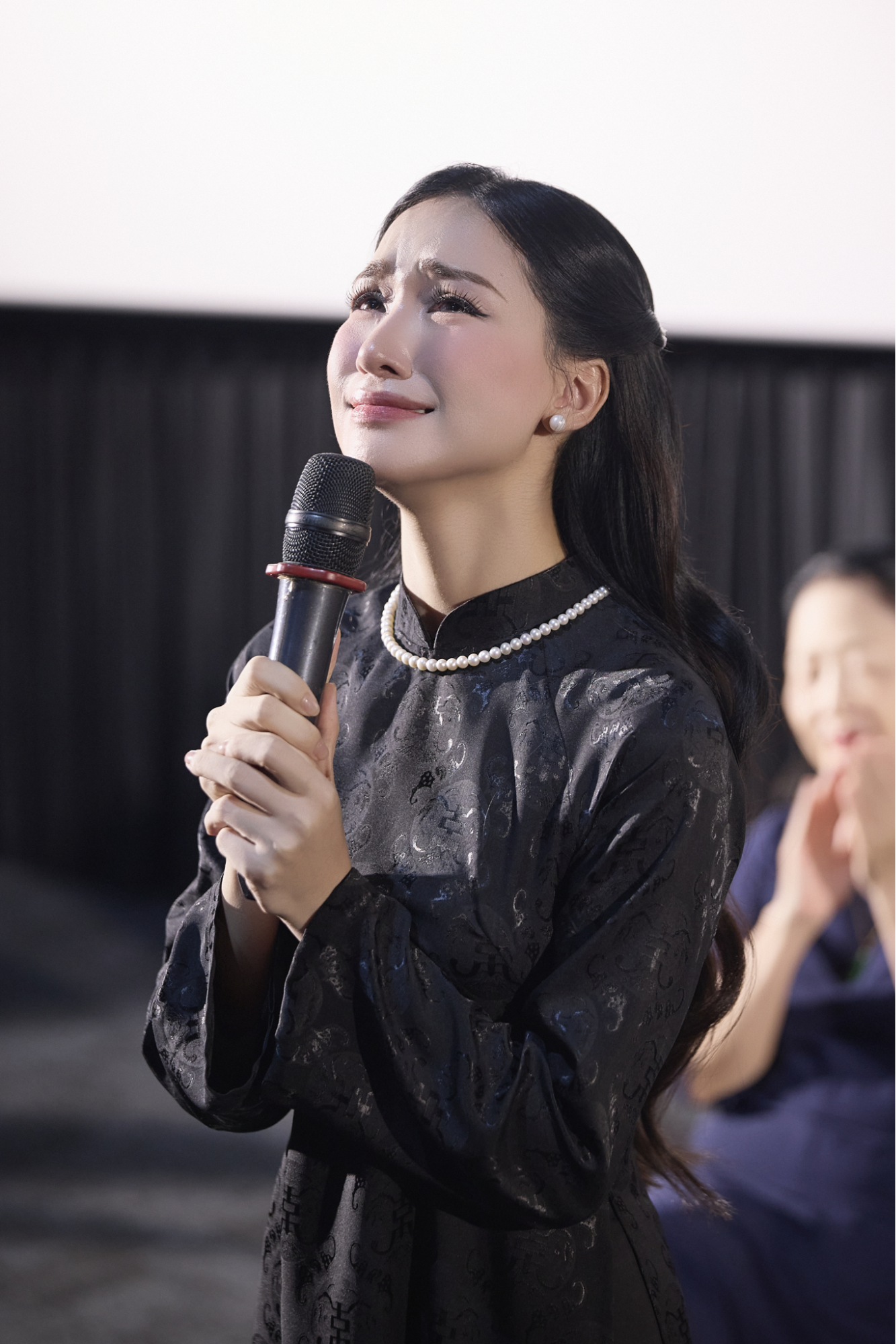 Nữ ca sĩ đắt show nhất dịp Đại lễ 2/9: Bay ra bay vào xuyên Bắc - Nam, lịch trình kín mít vẫn kịp ra MV mới đạt thành tích toàn cầu- Ảnh 8.