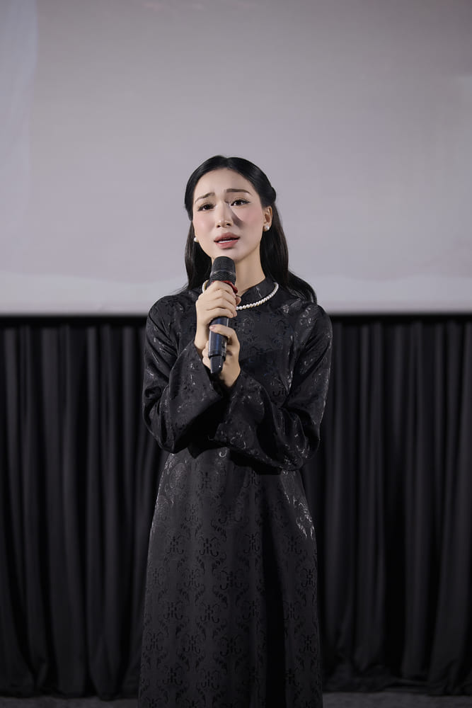 Nữ ca sĩ đắt show nhất dịp Đại lễ 2/9: Bay ra bay vào xuyên Bắc - Nam, lịch trình kín mít vẫn kịp ra MV mới đạt thành tích toàn cầu- Ảnh 5.