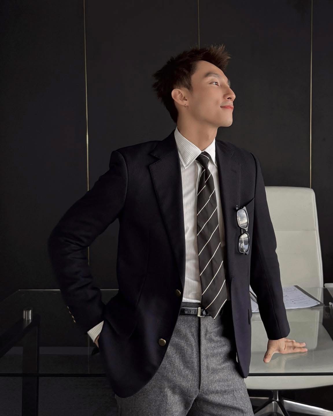 Nếu kịch bản nam ca sĩ "top 1 server" Vpop xuất hiện dưới đường phố Hà Nội dịp 2/9 thành sự thật - đó sẽ là khoảnh khắc "có một trong đời"