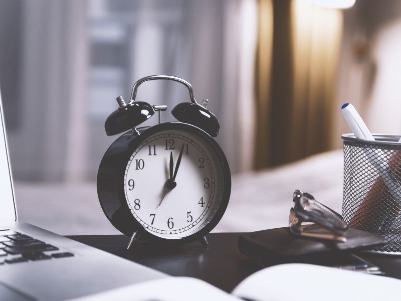 Warren Buffett tiết lộ: có 3 thứ người nghèo luôn hào phóng chi, người giàu lại “keo kiệt” không đụng tới- Ảnh 2.