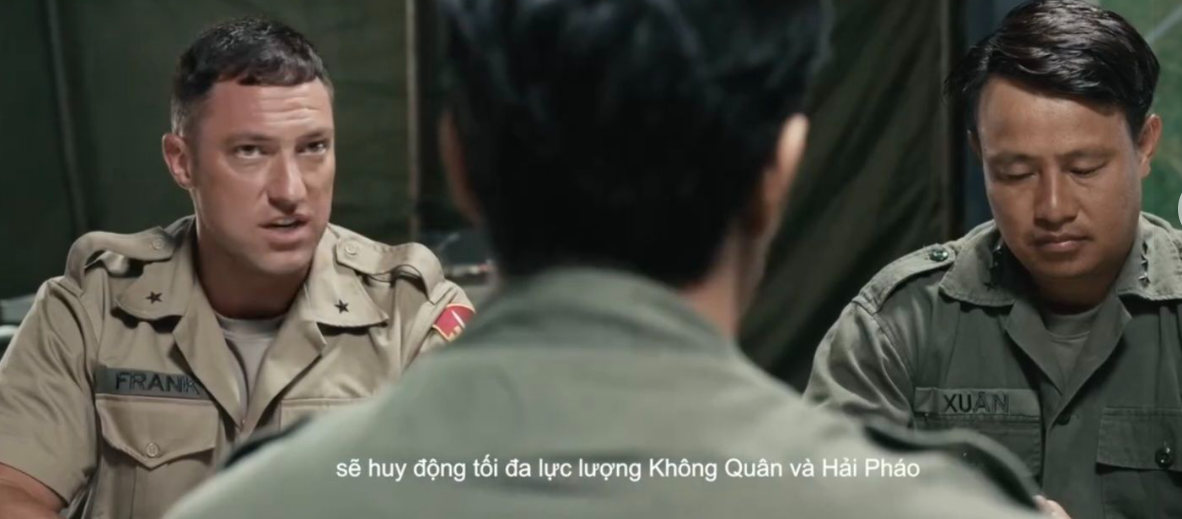 Nam thần người Mỹ đẹp nhất Mưa Đỏ: Cựu cảnh sát visual đỉnh nóc kịch trần, mê Việt Nam suốt 8 năm không chịu về nước- Ảnh 1.