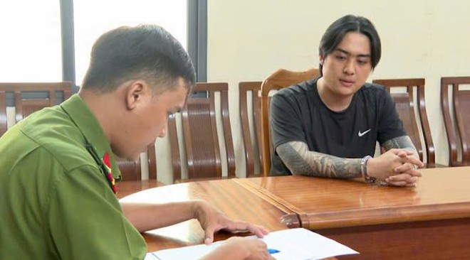 Khám xét nơi ở của Lâm Thị Thu Em và con trai- Ảnh 2. Khám xét nơi ở của Lâm Thị Thu Em và con trai- Ảnh 2.
