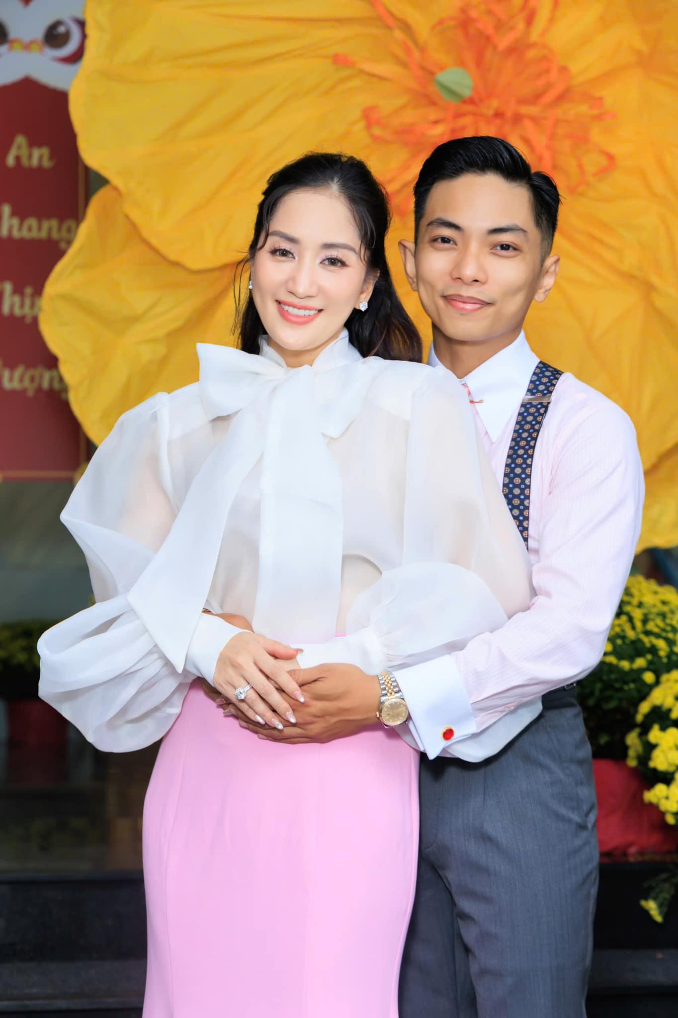 Nữ nghệ sĩ giữ chức Viện trưởng, ở nhà 800 m2 tại Bình Thạnh, lấy chồng kém 11 tuổi là học trò- Ảnh 1. Nữ nghệ sĩ giữ chức Viện trưởng, ở nhà 800 m2 tại Bình Thạnh, lấy chồng kém 11 tuổi là học trò- Ảnh 1.