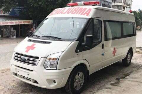 Vụ xe cứu thương thu 21 triệu đồng cho quãng đường 200km: 3 cán bộ bị đình chỉ, hé lộ chi tiết bất ngờ- Ảnh 2. Vụ xe cứu thương thu 21 triệu đồng cho quãng đường 200km: 3 cán bộ bị đình chỉ, hé lộ chi tiết bất ngờ- Ảnh 2.